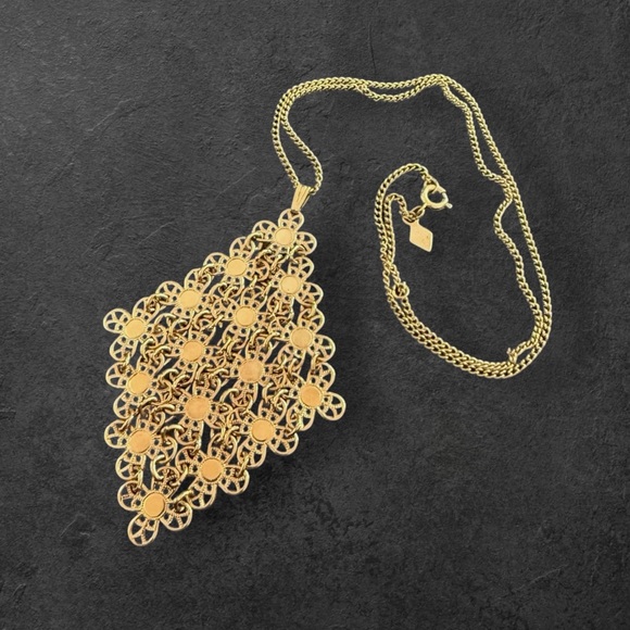 Vintage Jewelry - Sarah Coventry “Golden Petals” 1971 Statement Necklace